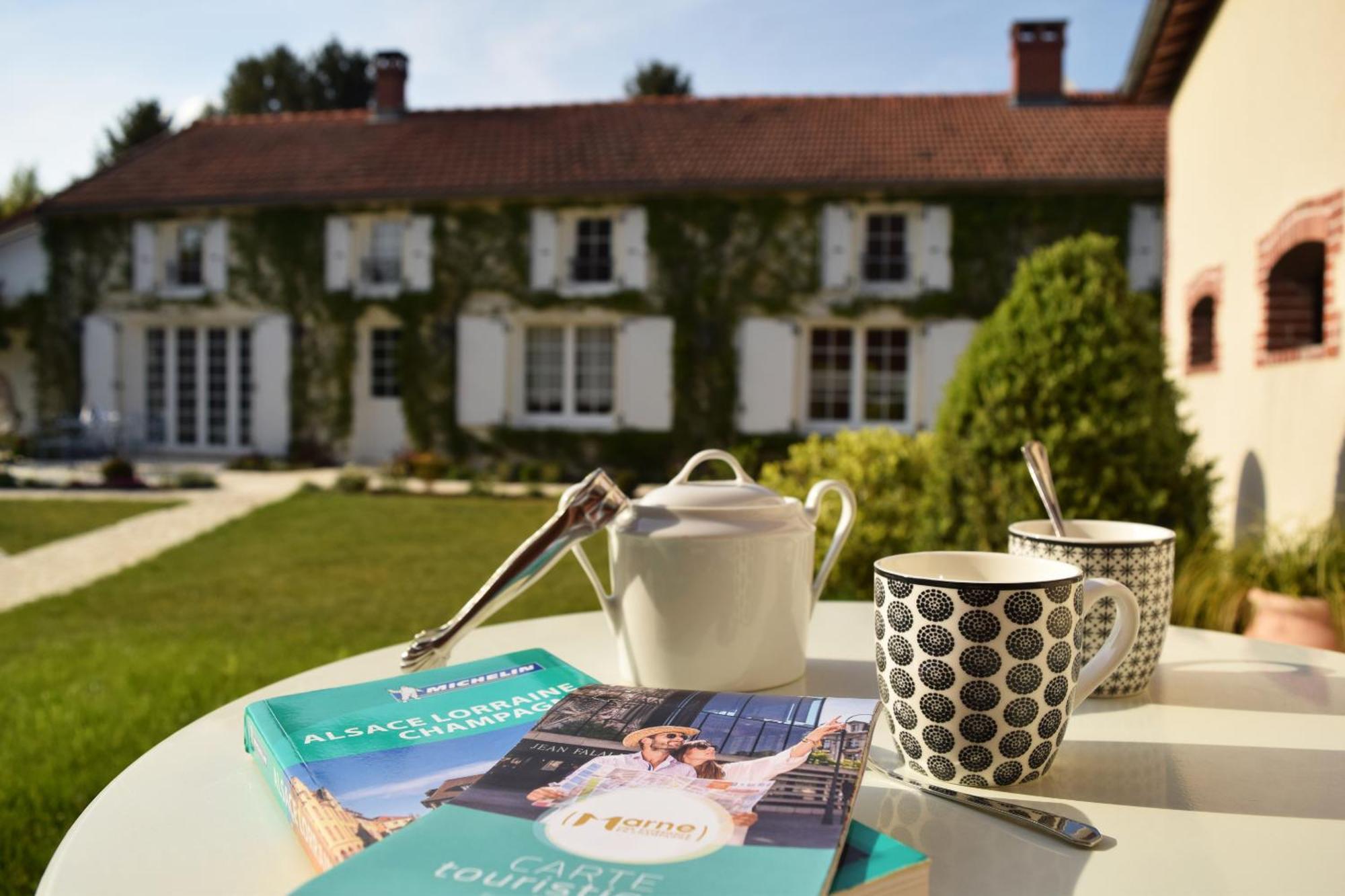Au Pre Du Moulin Bed and Breakfast Clamanges Buitenkant foto